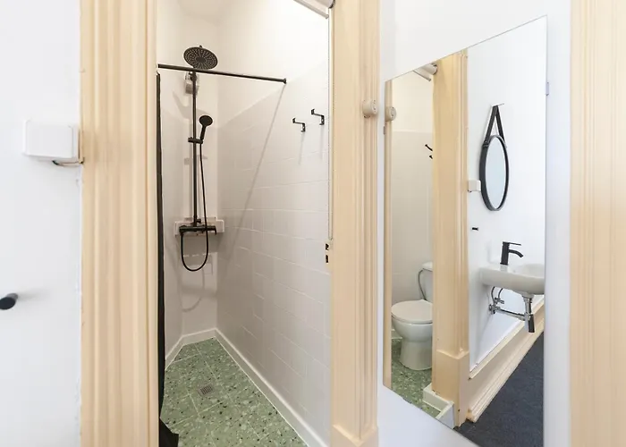 Guest house Cheese & Wine Lapa Lisbon